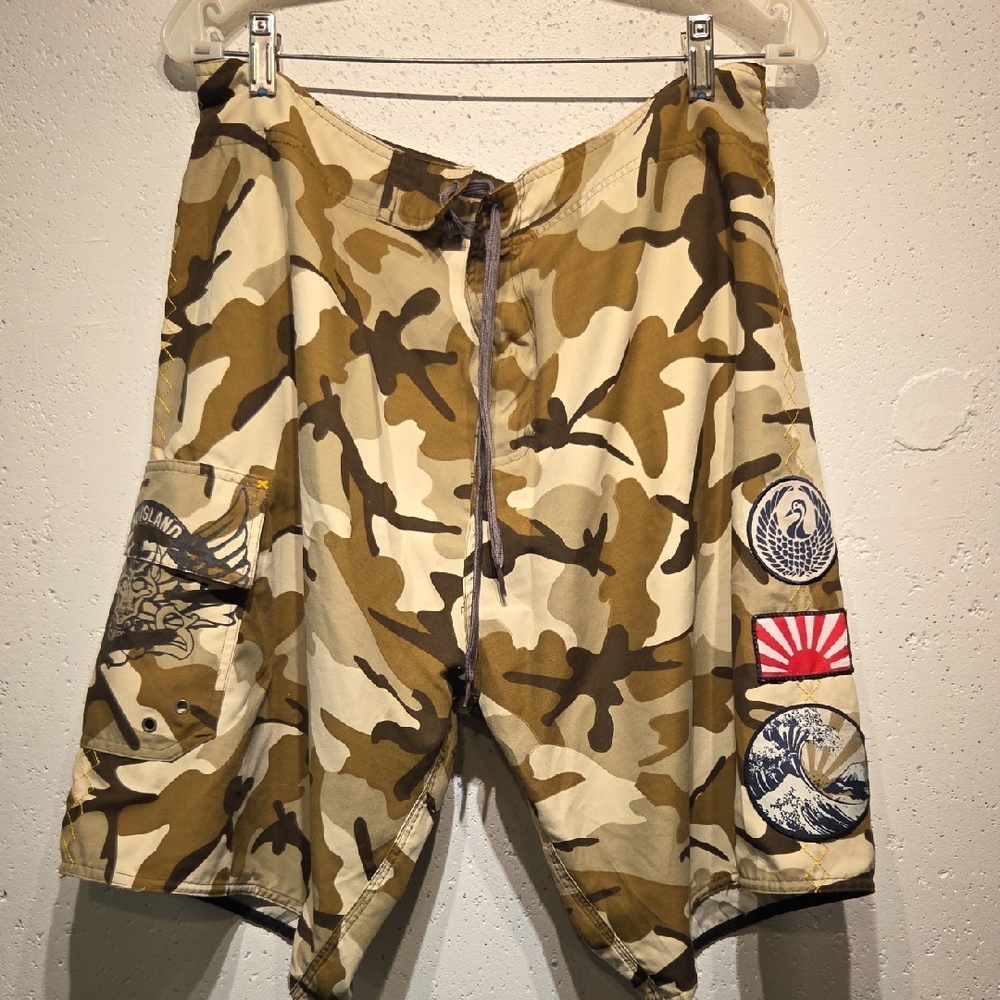 Men's Pacific Camo Cargo Shorts w/ Patches (36)